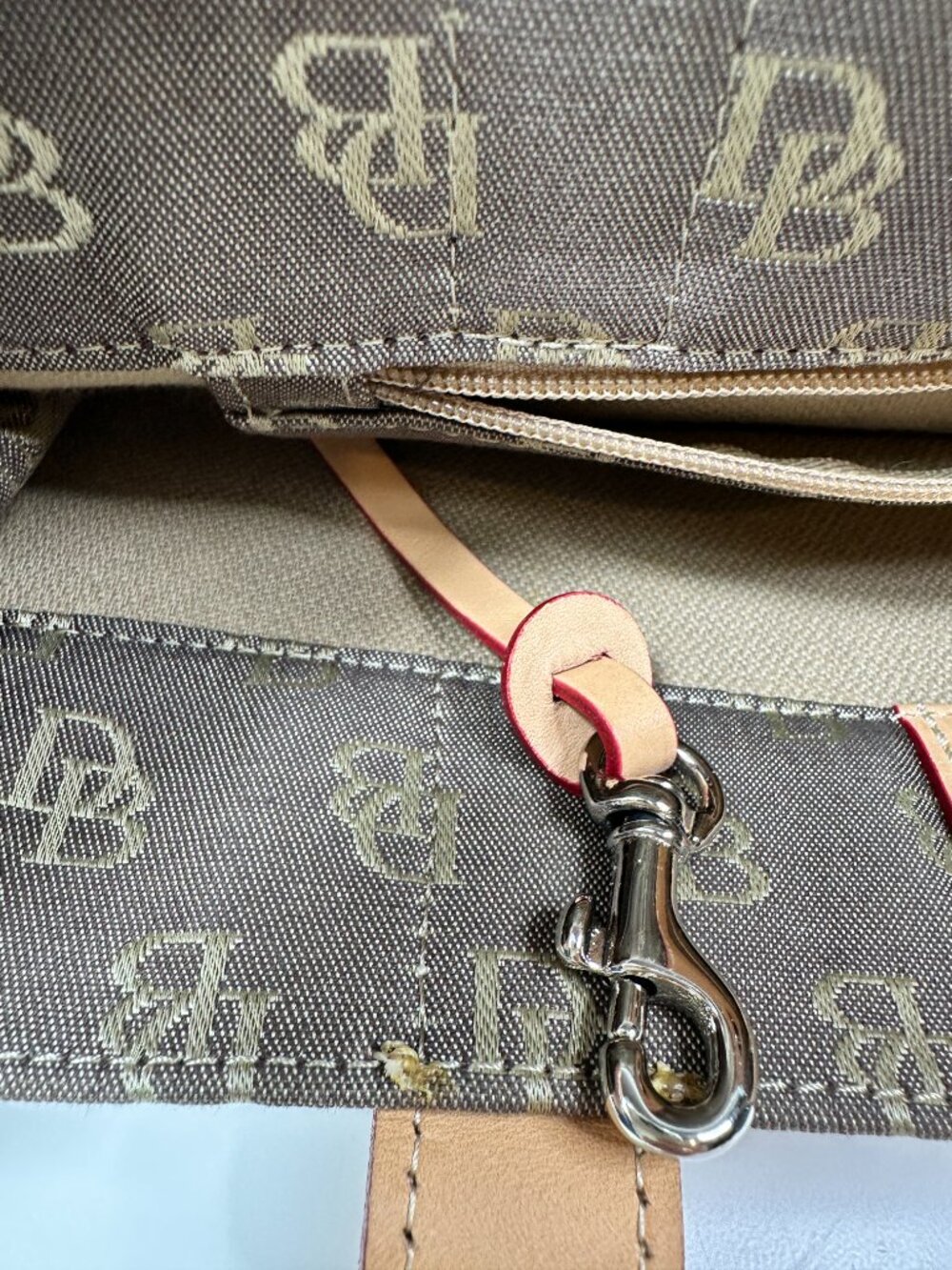 New Dooney & Bourke Vintage Tote Bag Monogram Canvas Leather Double Handle Purse - Picture 14 of 16